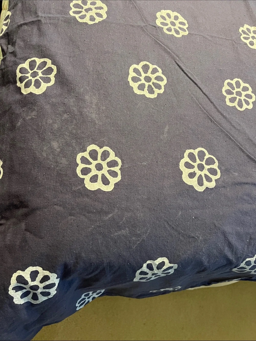 Anthropologie’s reversible twin size 💯 cotton duvet cover